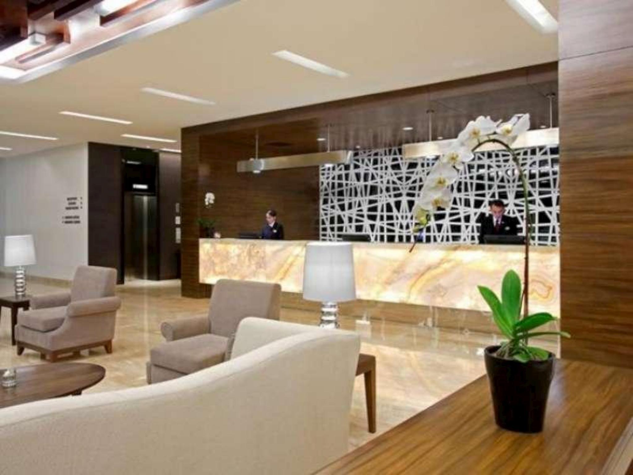 Hotel Santika Cikarang Exterior foto